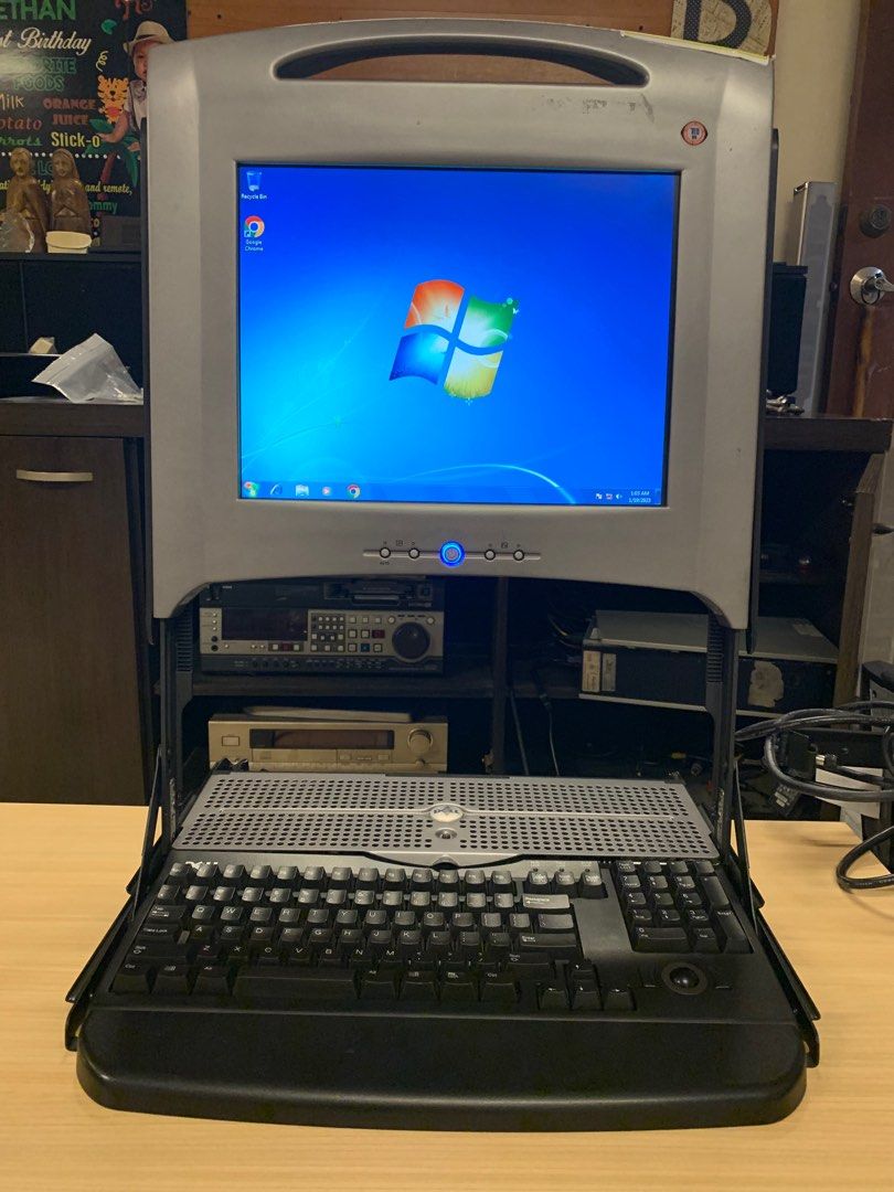 Dell rack mounted computer server monitor kvm 15 computers tech