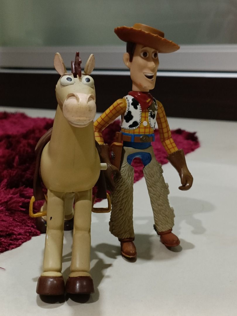 Toy story top bullseye action figure