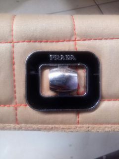 Dompet prada keren