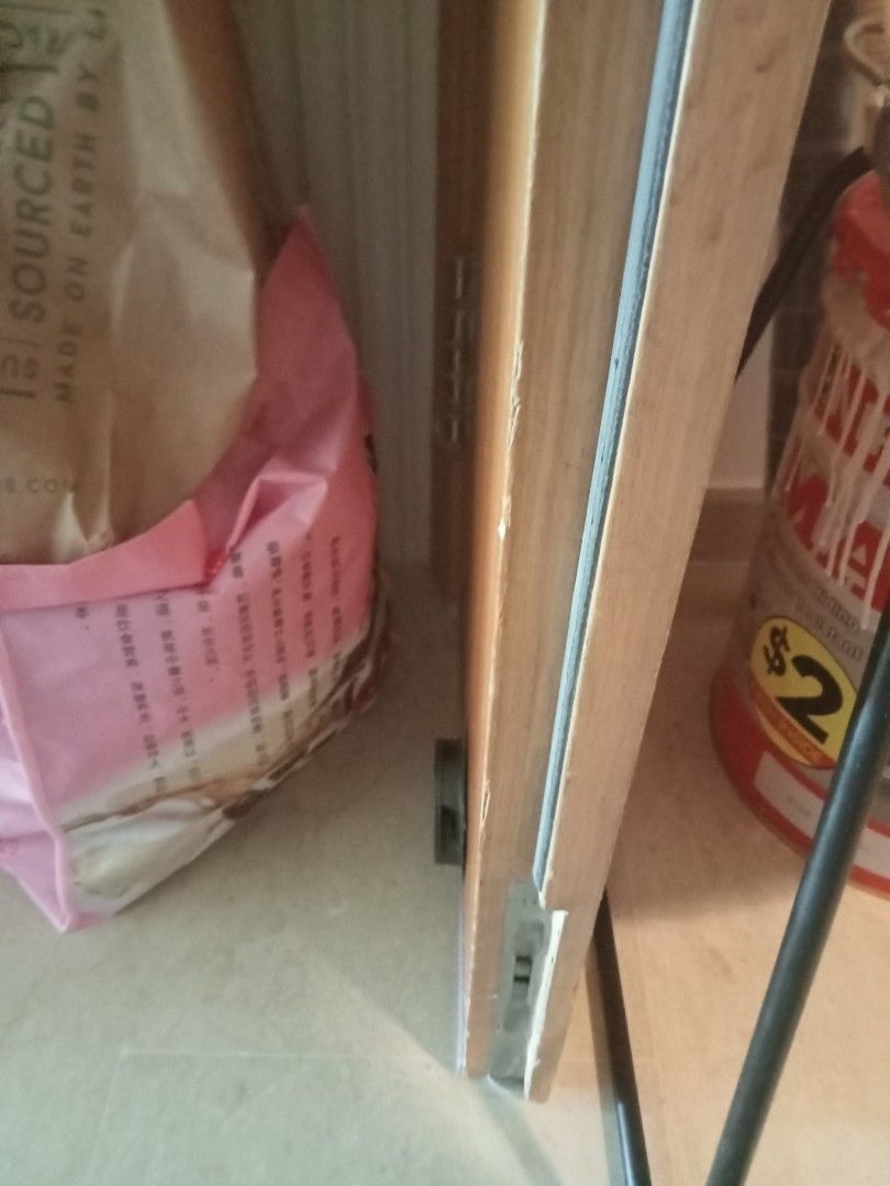 Door latch and door closer replacement, Furniture & Home Living