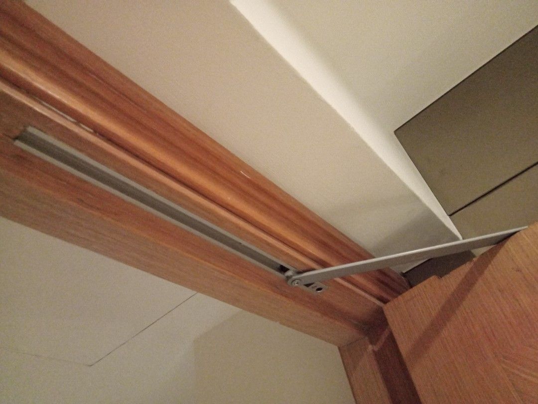 Door latch and door closer replacement, Furniture & Home Living