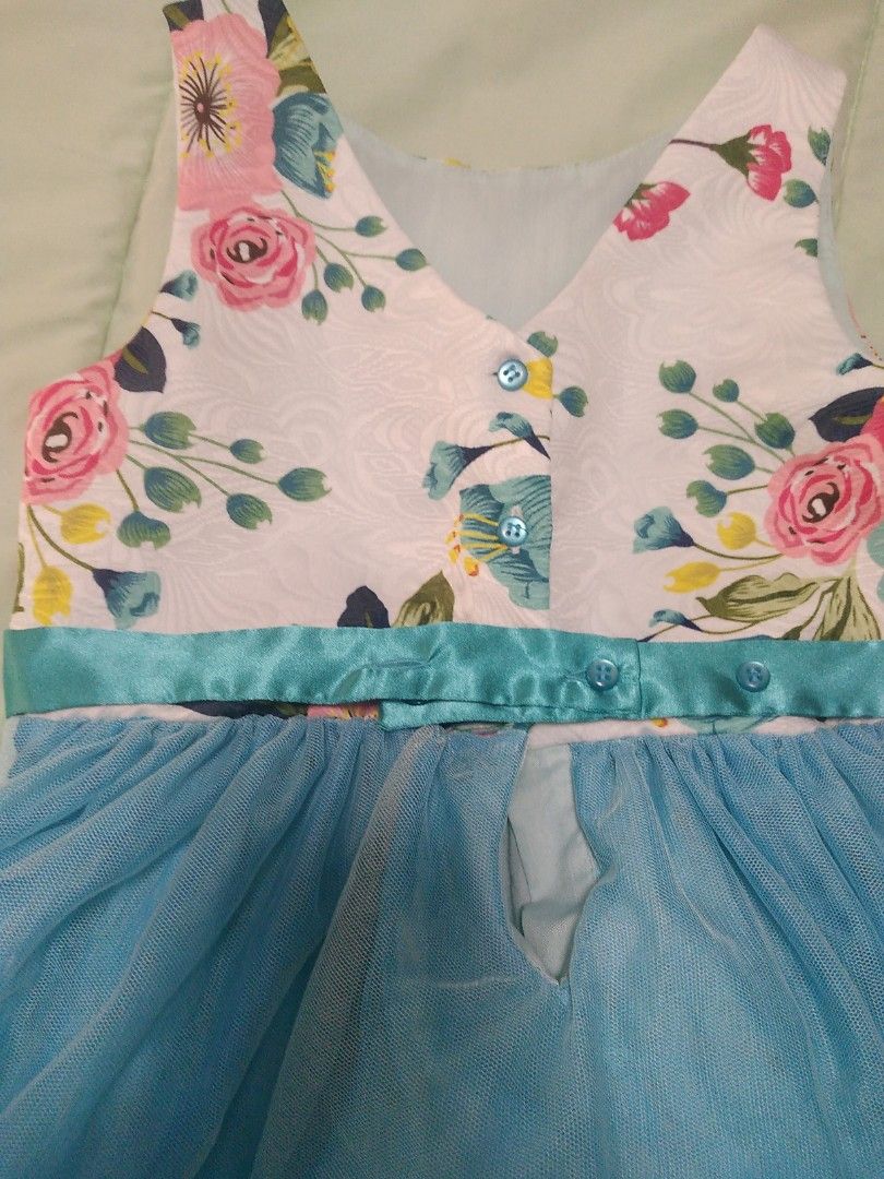 Dress periwinkle (Category: Babies & Kids Fashion) located in Mandaluyong City. Submitted by blueberrypatch (Listing ID 1210250817, Image 3). Description: periwinkle swldom use bought during pandemic for bday celeb at house. never use outside.