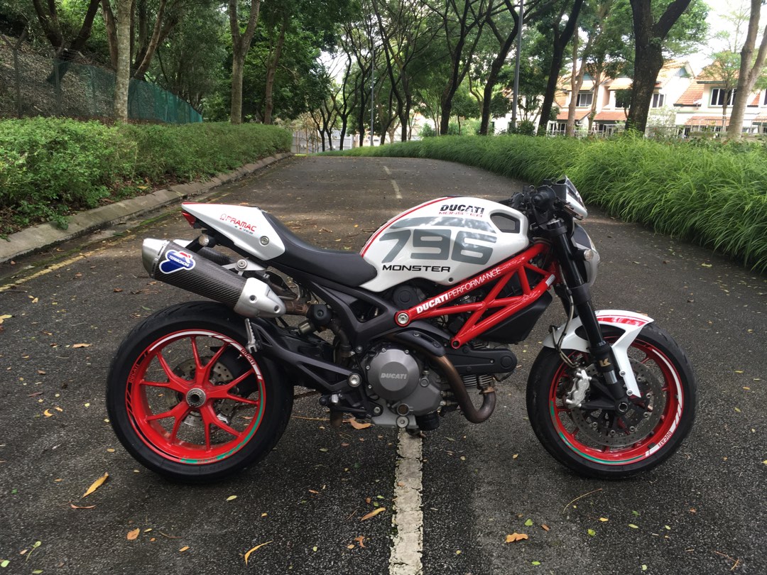 Ducati monster 796 s2r deals