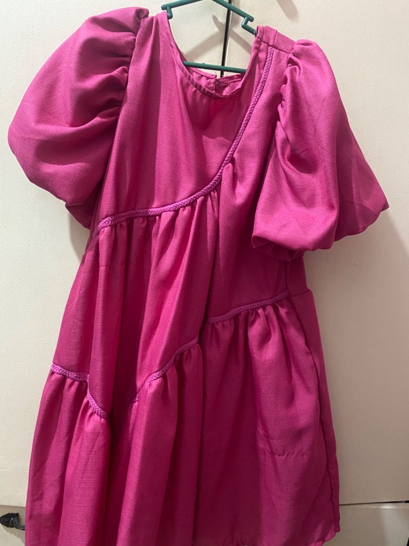 Elegant Pink Dress (Category: Dresses) located in Quezon City. Submitted by dannanaqt (Listing ID 1210373855, Image 3). Description: perfect for events! super elegant and flattering. just dm me if you have any questions 💗.