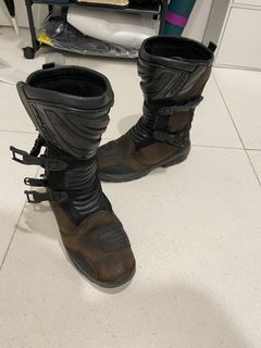 Falco Mixto 4 motorcycle riding and touring boots. FREE MOTORCYCLE PANTS