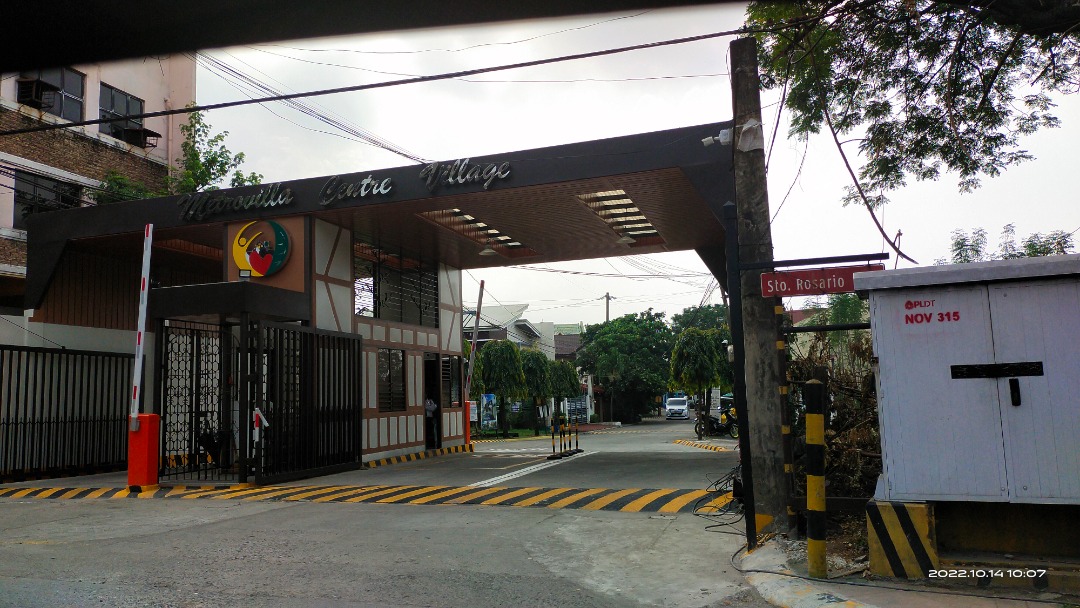 For Sale Metrovilla Valenzuela City House and Lot 5 BR, 2 T&B, 2 Car