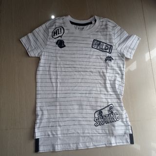 Fox t shirt size 4