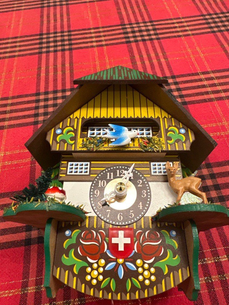 Geneva cuckoo clock, made in Swiss, Hobbies & Toys, Memorabilia
