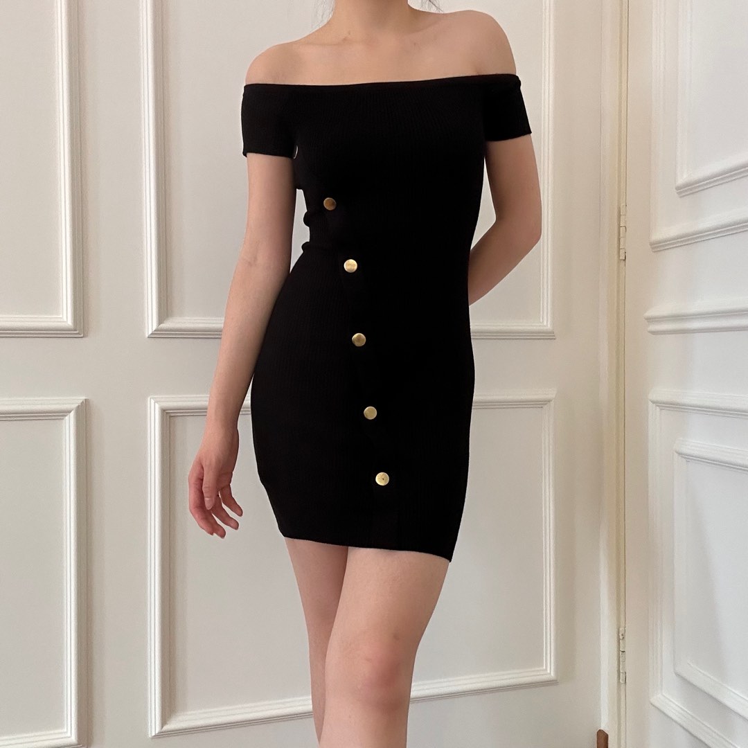Guess off the on sale shoulder bodycon dress