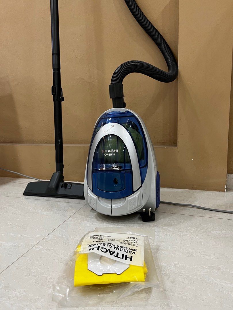 Hitachi vacuum with free new bags, TV & Home Appliances, Vacuum Cleaner