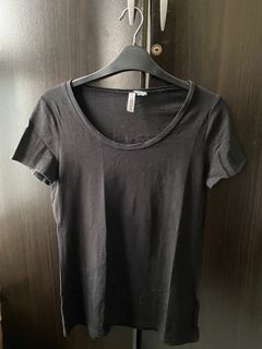 H&M Basic Black Tee