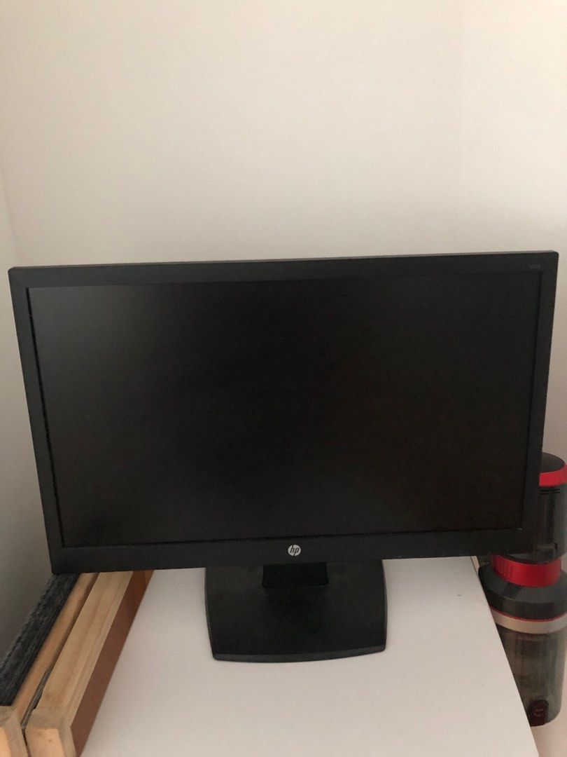 HP monitor, Computers & Tech, Desktops on Carousell
