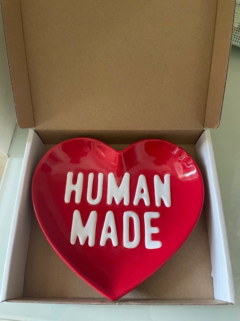 Human made heart ceramics tray, 男裝, 手錶及配件, 飾物架、飾物盒