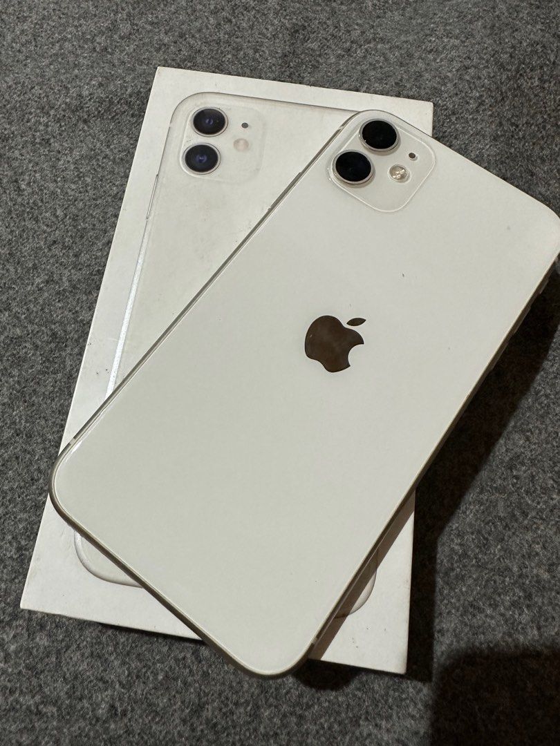 IPHONE 11 128 GB FOR SALE (Category: iPhone 11 Series) located in Mandaluyong City. Submitted by jmhsms (Listing ID 1210239912, Image 1). Description: WTS LFB IPHONE 11 - 128GB - 86% Battery Health - Lady Owned - No dents - Bought from Megamall - Bought July 2021 RFS: Upgrade Negotiable 😊 .