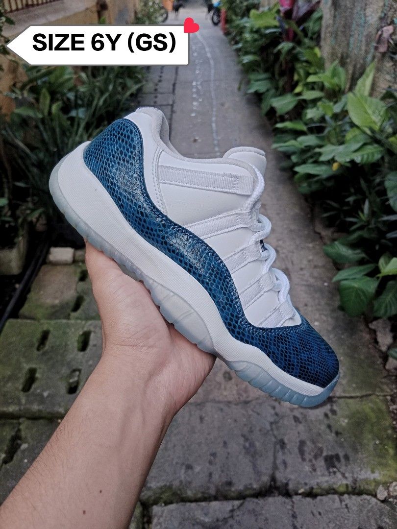 J11 LOW SNAKESK1N