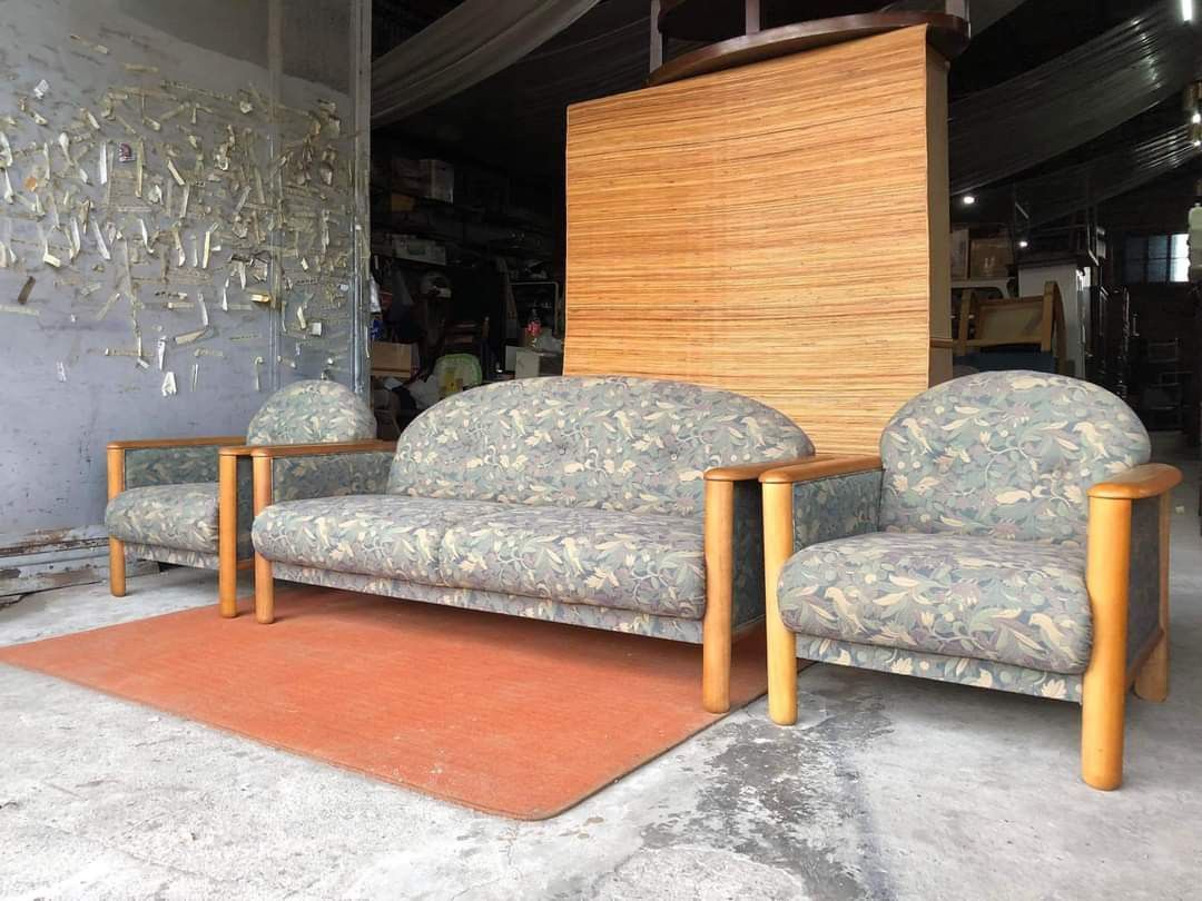 Karimoku sofa 3 pcs set japan surplus (Category: Sofas) located in Manila. Submitted by Hezcki (Listing ID 1210412119, Image 3). Description: .
