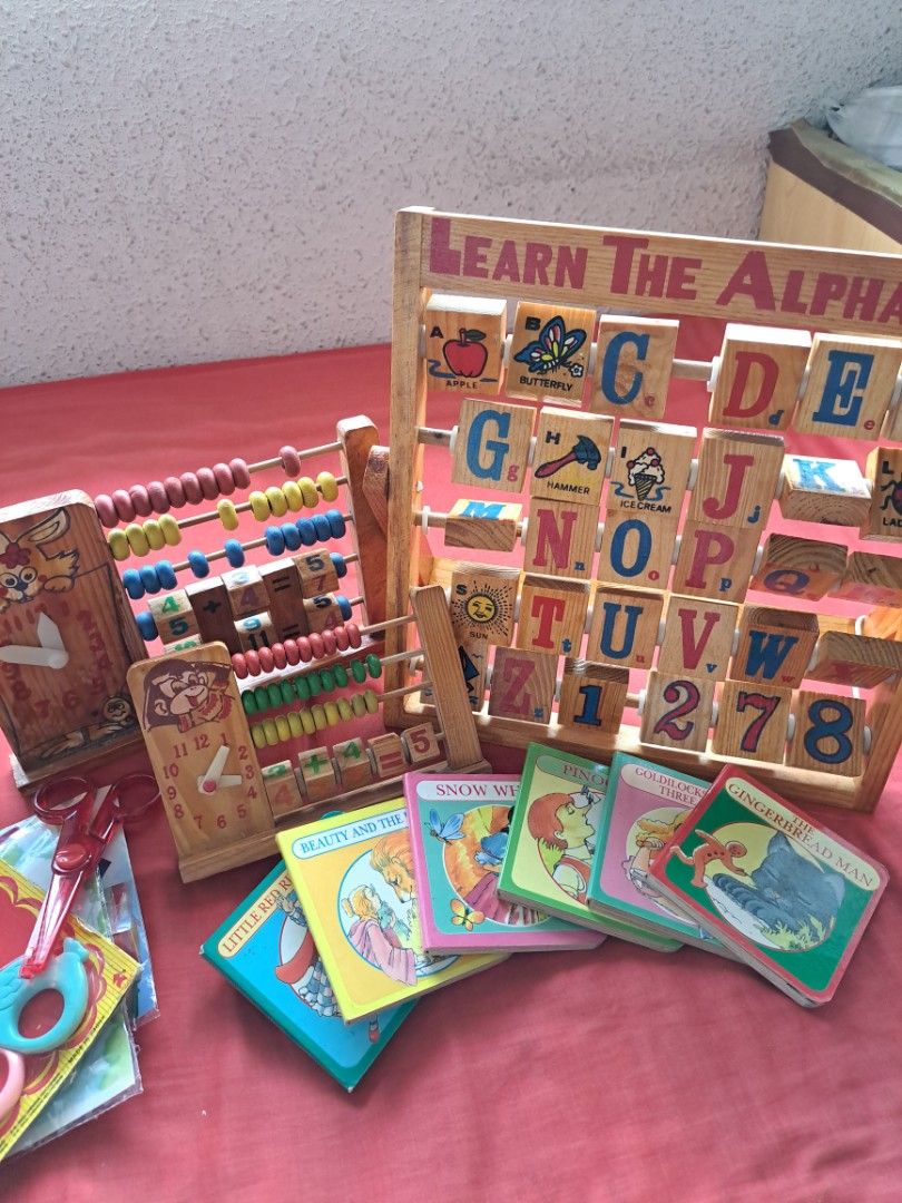 Learning tools . (Category: Kids' Tables & Chairs) located in Singapore. Submitted by hs_chan (Listing ID 1210241716, Image 1). Description: In Good condition.. $ 20 for picture 1 and 2 and 3 and 4 and 5 ..