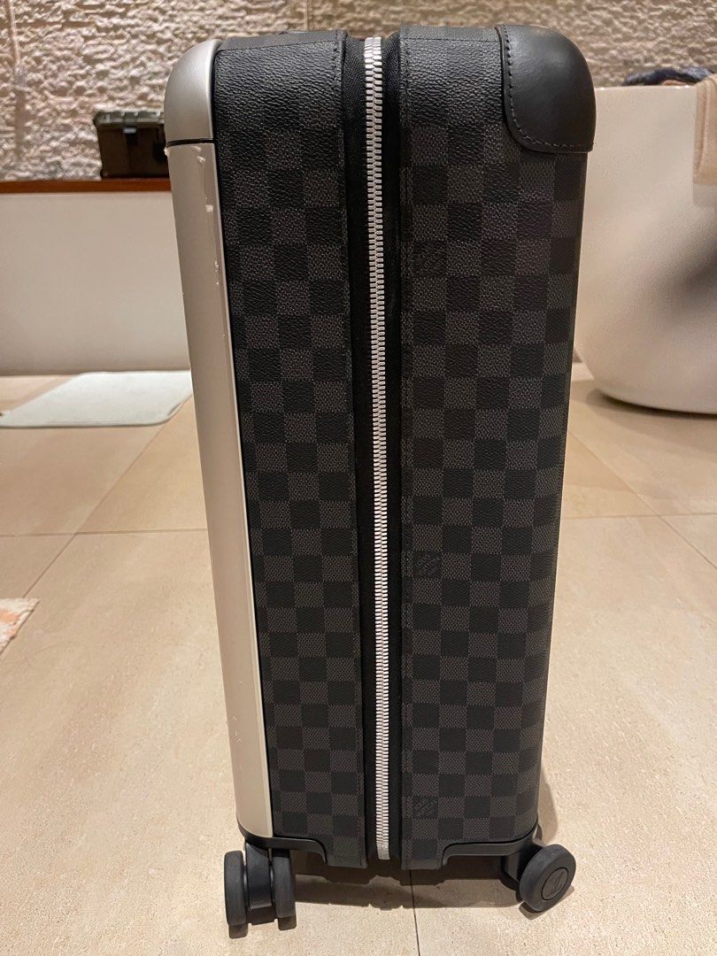 Louis Vuitton Luggage Horizon Original (Category: Luxury Bags & Wallets) located in Quezon City. Submitted by dacabe (Listing ID 1210317218, Image 3). Description: Original Monogram LV Luggage Bought from LV Store abroad complete with tags and authenticity card Best for traveling and hand carry RFS: Not using .