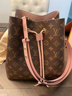 (Category: ) located in . Submitted by luxurybestbags (Listing ID 1210361938, Image 1). Description: .