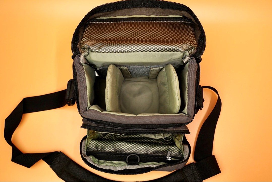 Lowepro nova 1 deals