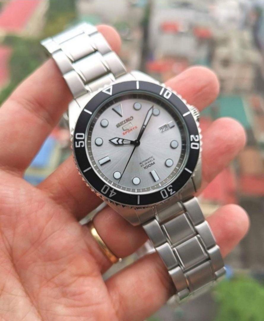 Lowest Price Seiko 5 Sports SRPB87 Men s Automatic Silver Grey Dial Stainless Steel Watch srpb87 srpb87k srpb87k1 Birthday gift birthday seiko BRAND NEW IN BOX WITH 1 YEAR WARRANTY Men s Fashion Watch...