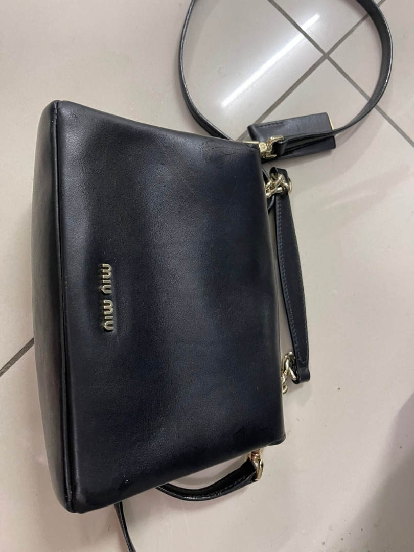 MIU MIU WOMEN BAG 100 authenticate FROM MIU MIU SINGAPORE STORE