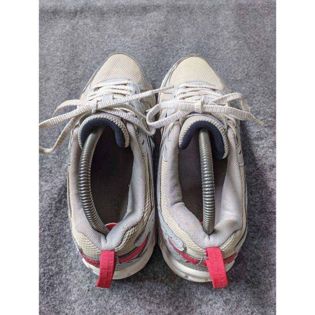 asics gel nostra tri