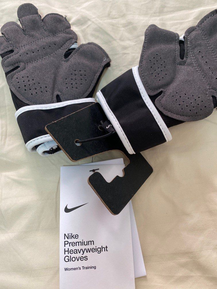 Nike premium heavyweight women's gloves clearance