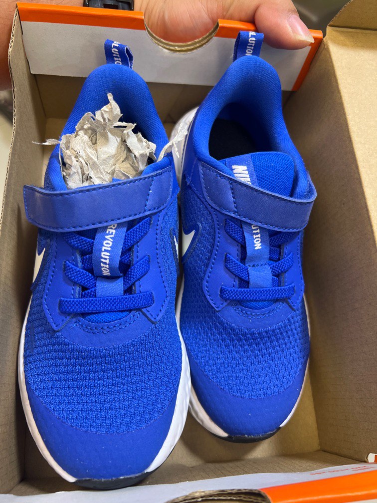 nike revolution youth
