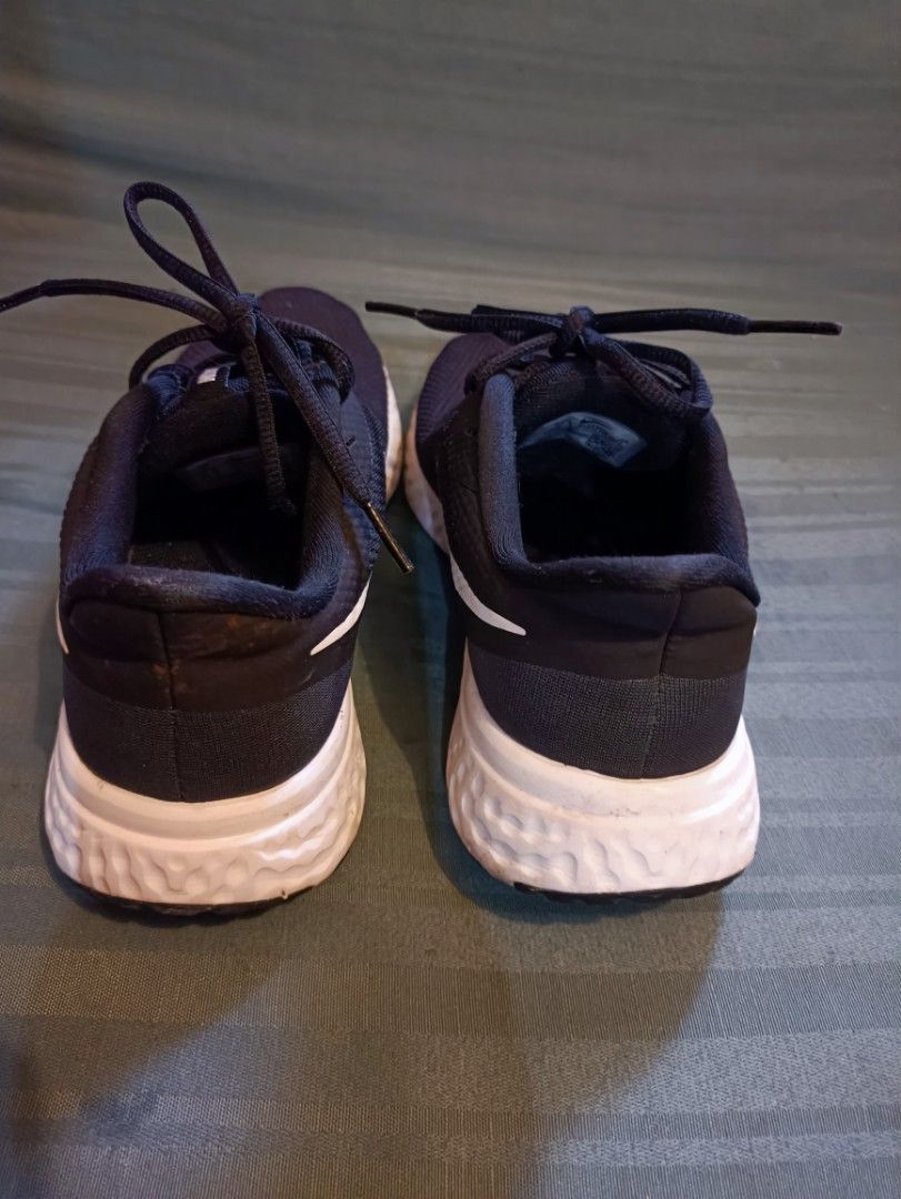 revolution nike