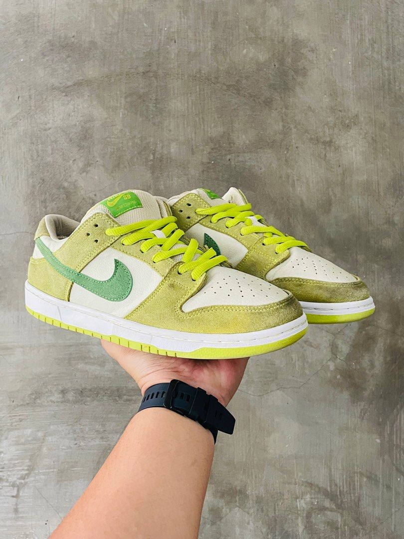 Nike SB Dunk Low Green Apple, Fesyen Pria, Sepatu , Sneakers di