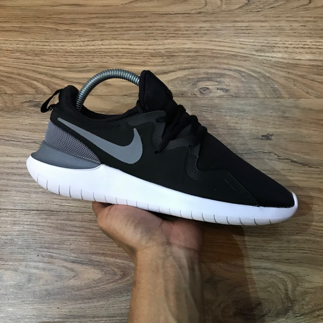 men's nike tessen sneakers