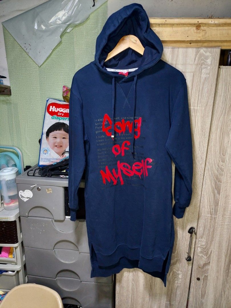PONY DRESS HOODIE SIZE LARGE ON TAG. ACTUAL DIMES L36 W 20