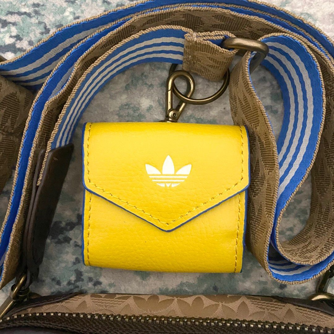 Adidas crossbody hot sale bag yellow