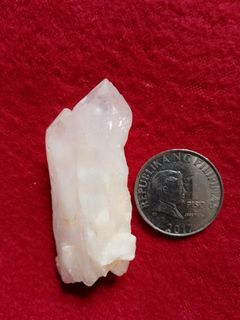Quartz Crystal (price is per piece)