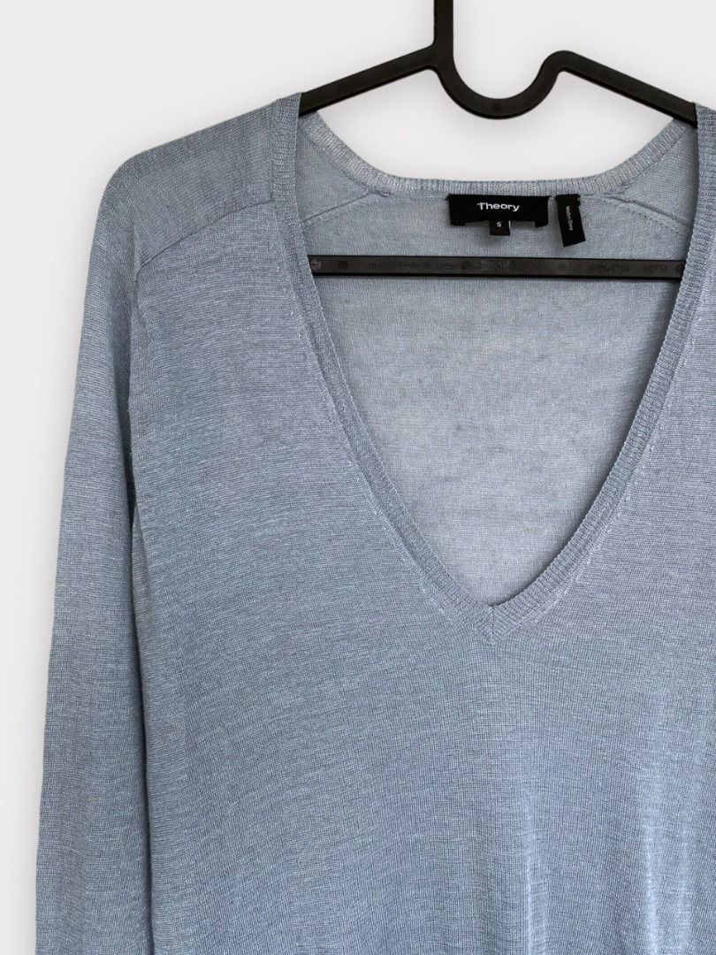 RTP 300 Theory Adrianna Lightweight Knit V Neck Pullover