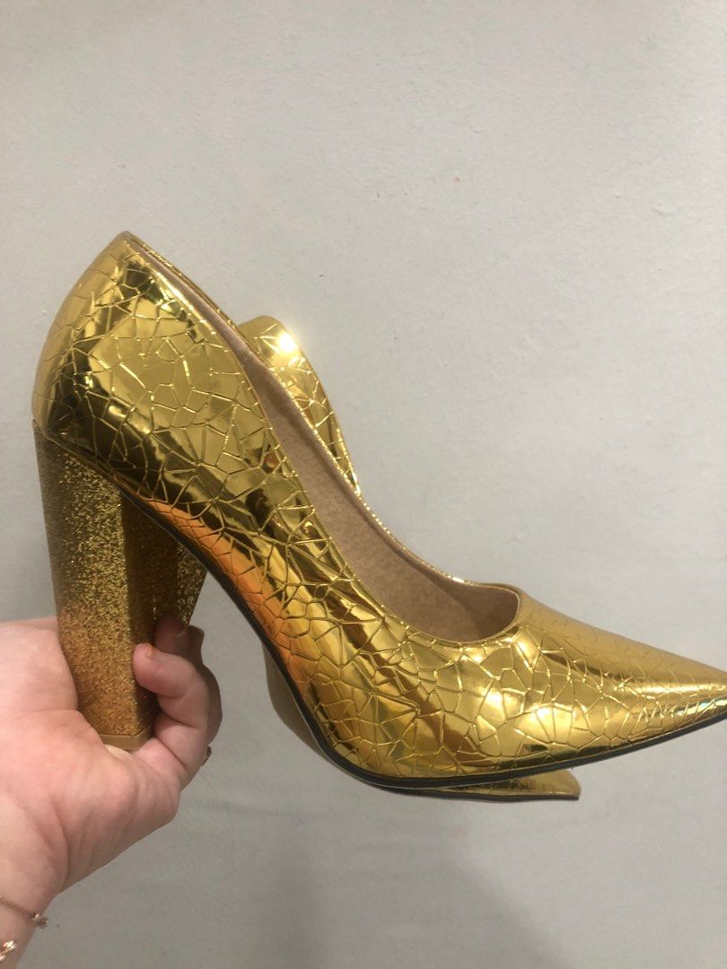 Chunky court deals heels