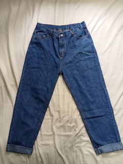 (Category: ) located in . Submitted by her_wardrobeee (Listing ID 1210241034, Image 1). Description: .