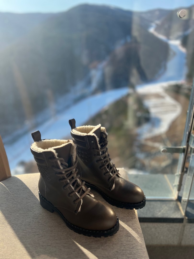 Women's phoenix lace shearling boot clearance