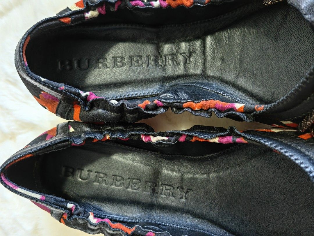 Burberry shoes deals size 39