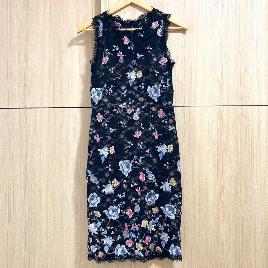 Bcbg floral store embroidered dress