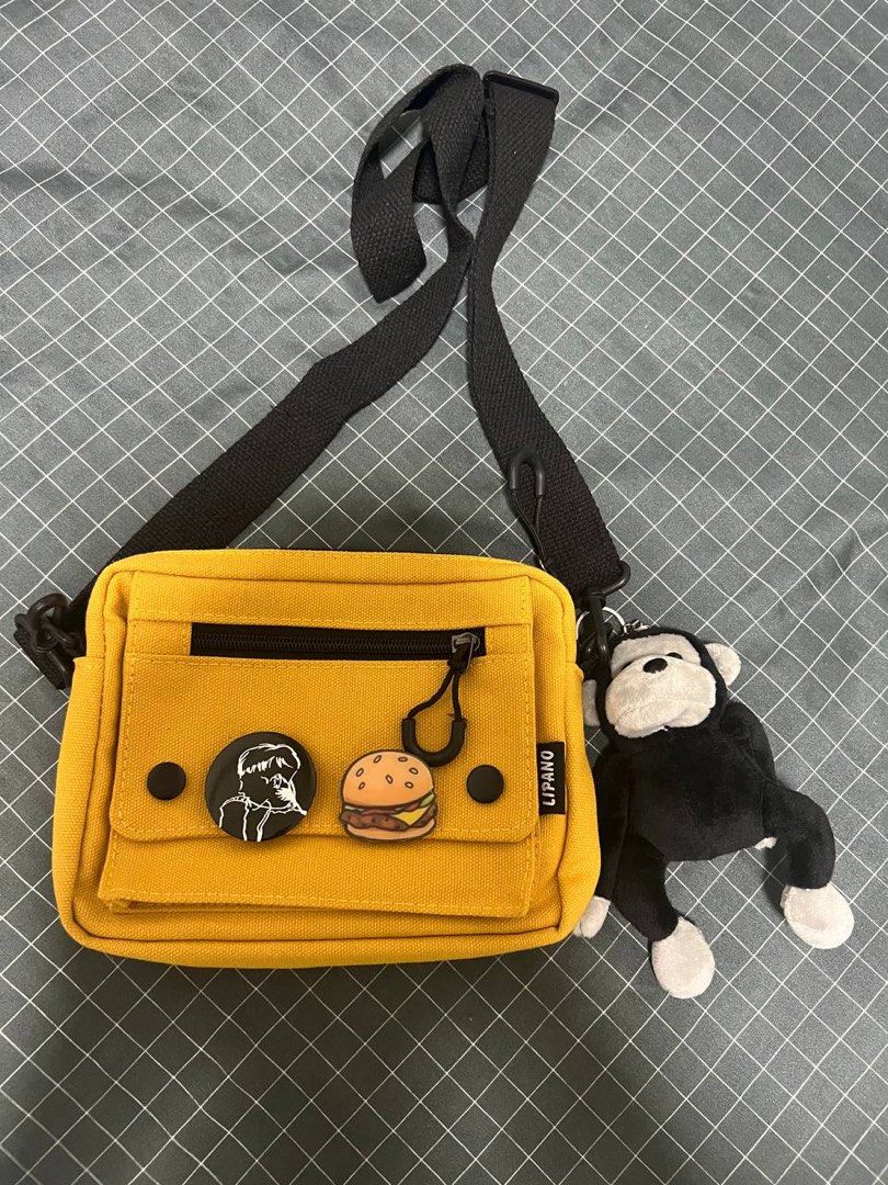 Handbag with monkey best sale keychain