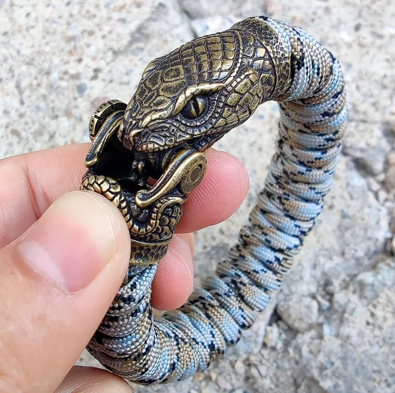 Snake paracord bracelet store