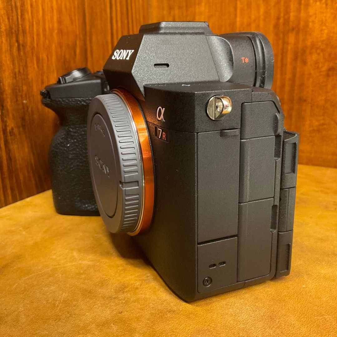 Sony A7R5 (1359510) with Box, Photography, Cameras on Carousell