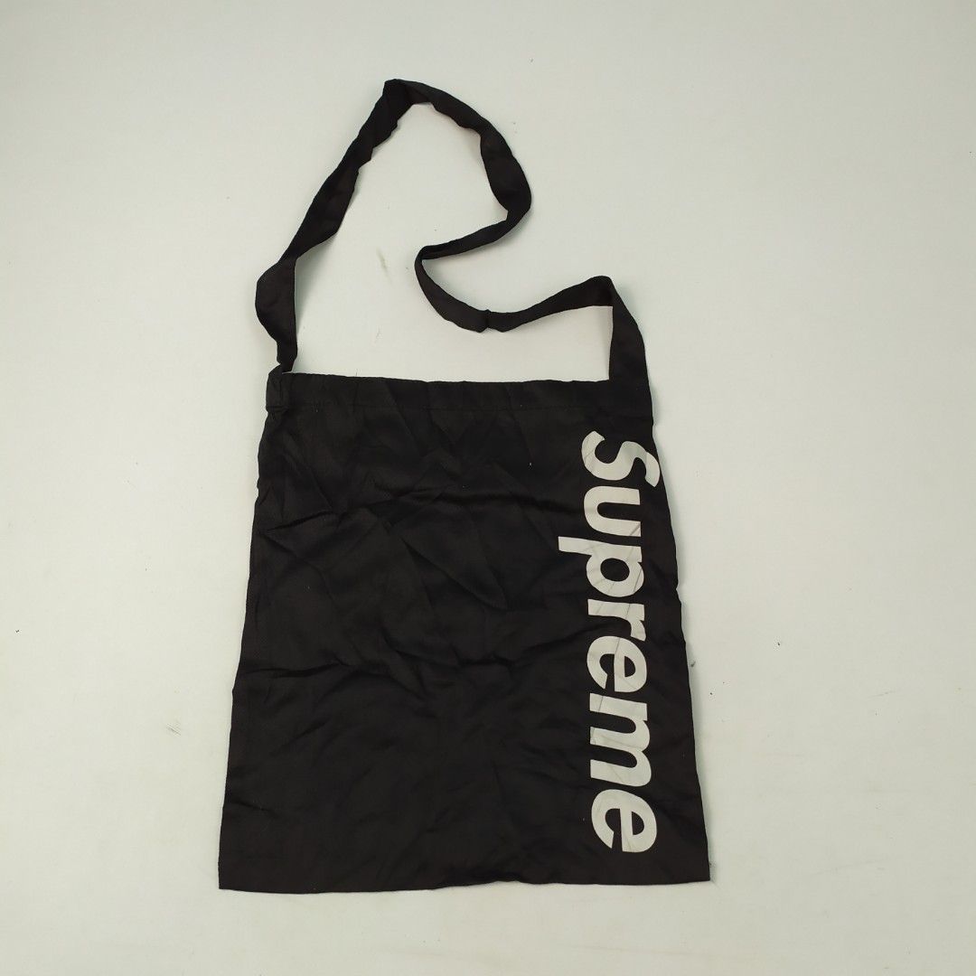 Supreme sling bag ss18, Men's Fashion, Bags, Sling Bags on Carousell