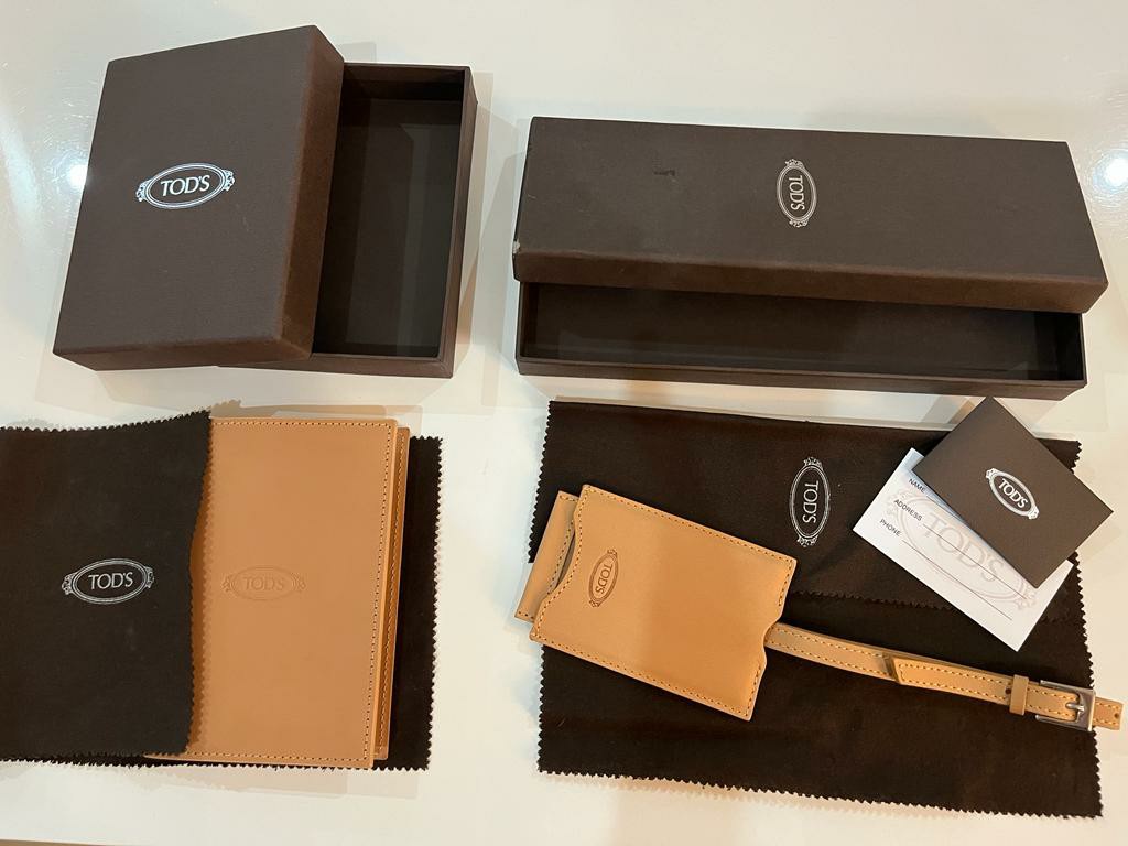 Tod's passport holder and luggage tag, Luxury, Accessories on Carousell