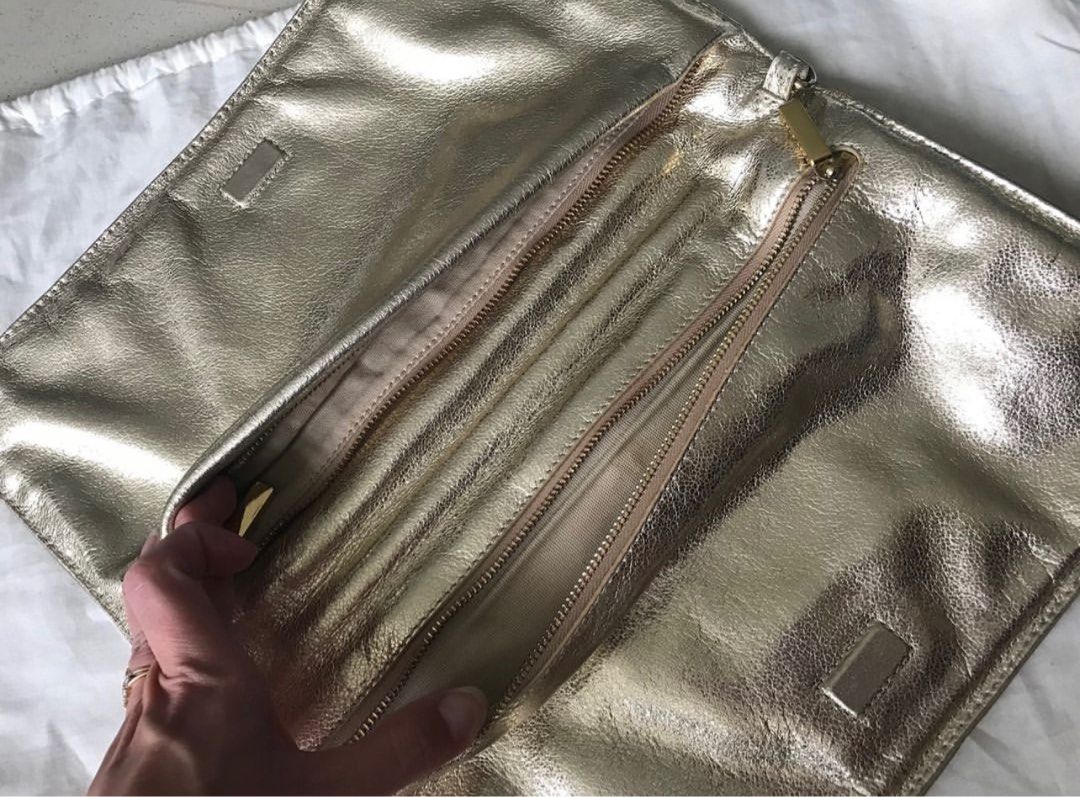 Tory Burch Clutch Gold, Luxury, Bags & Wallets on Carousell