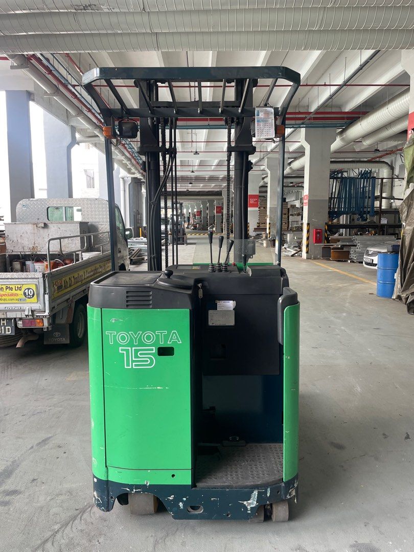 Toyota Fork Lift 1.5 Tons, Everything Else on Carousell