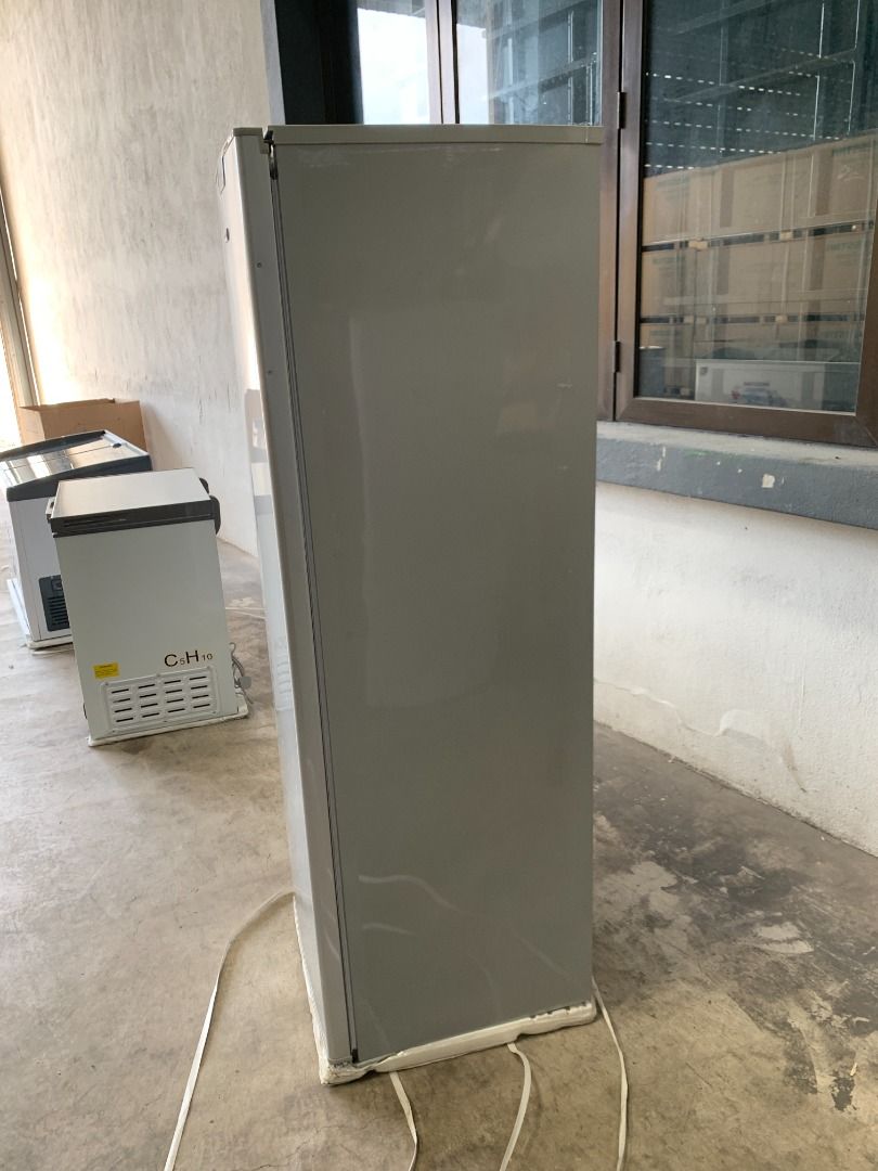 VERTICAL FREEZER NON FROST 200L 1518L17587, TV & Home Appliances