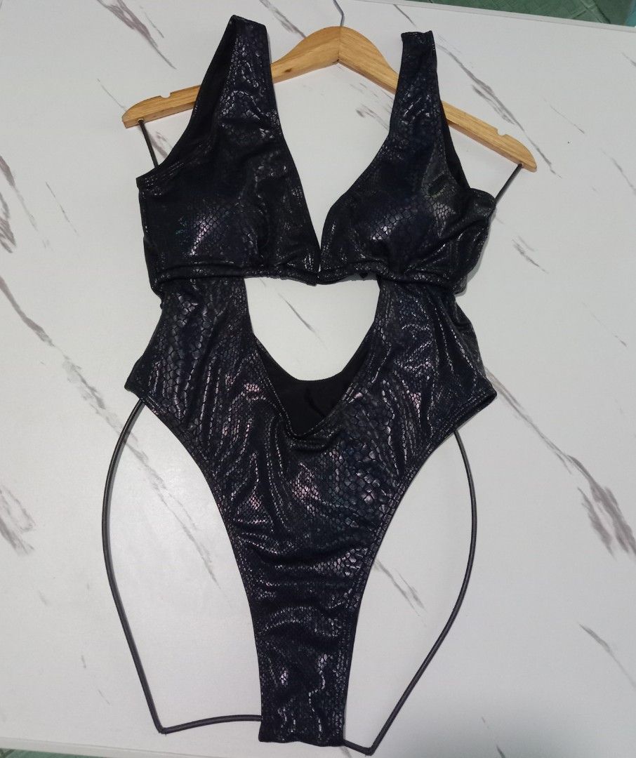 XL SEXY ONE-PIECE PADDED (Category: Bikinis & Swimsuits) located in Las Pinas. Submitted by calebsam87 (Listing ID 1210316749, Image 2). Description: GCASH PAYMENT SHOPEE CHECK LALAMOVE DELIVERY TALON 5 LASPIÑAS.